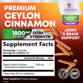 Capsules de cannelle de Ceylan bio Nature's Nutrition sur fond blanc