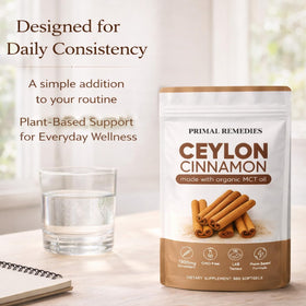 Capsules de Cannelle de Ceylan WHDEOW à côté d'un verre d'eau