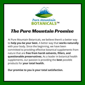 Capsules de chlorella Pure Mountain Botanicals sur une table en bois