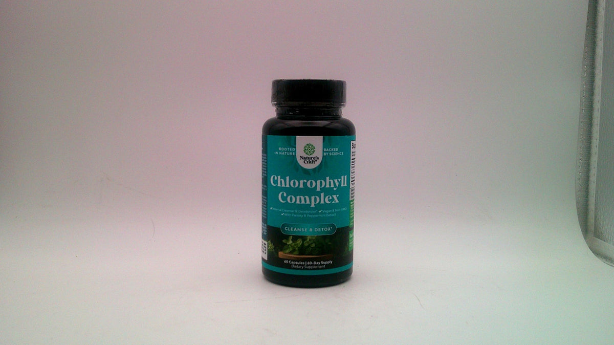 Capsules de chlorophylle Natures Craft dans un verre