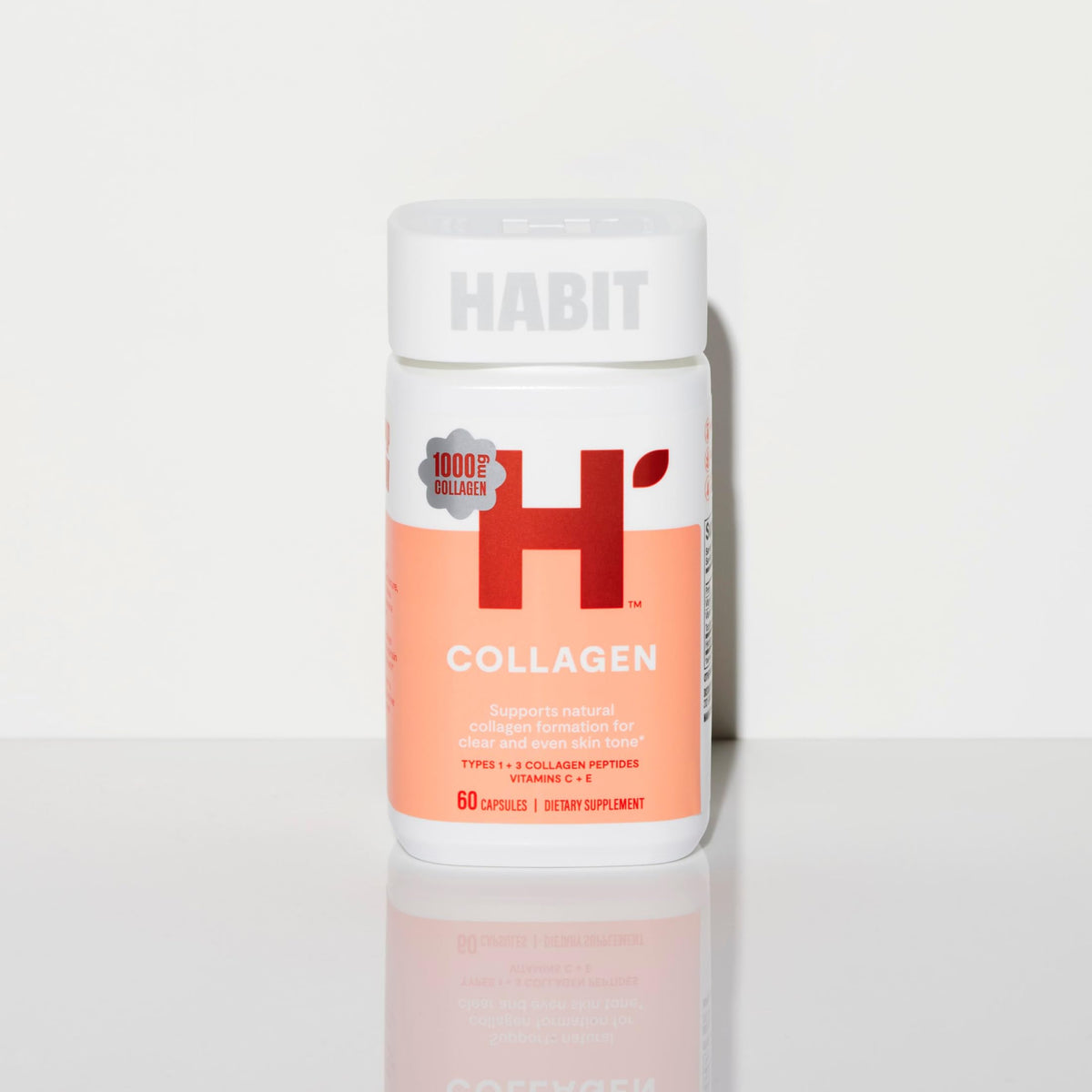 Capsules de collagène Health By Habit dans la main