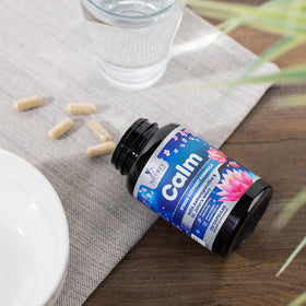 Capsules de complément alimentaire Ashwagandha Nature's Nutrition sur une table