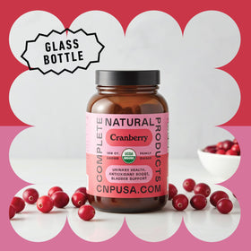 Capsules de cranberry bio 500mg sur surface blanche