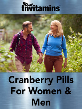 Capsules de cranberry tnvitamins avec une main tenant le flacon