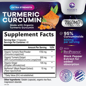 Capsules de Curcuma Nature's Peak sur une surface blanche