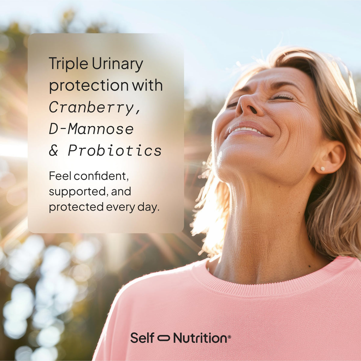 Capsules de D-Mannose SELF NUTRITION dans une main