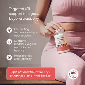 Capsules de D-Mannose SELF NUTRITION sur une surface blanche