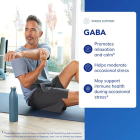 Capsules de GABA Pure Encapsulations sur fond blanc