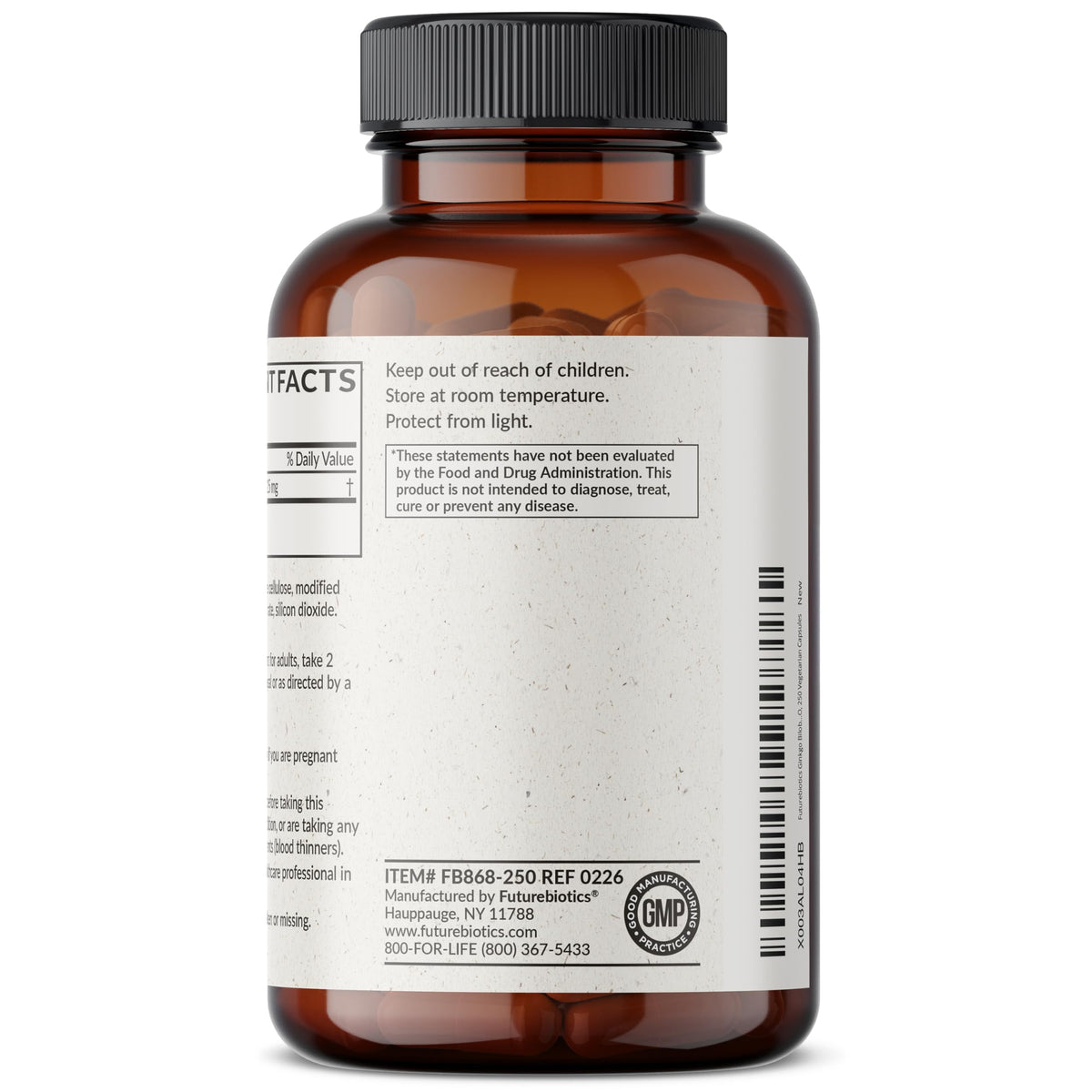 Capsules de Ginkgo Biloba dans une main