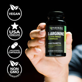 Capsules de L-Arginine HAVASU NUTRITION sur une surface en bois