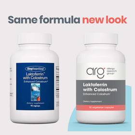 Capsules de Laktoferrin avec Colostrum sur fond blanc
