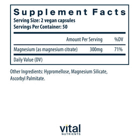 Capsules de magnésium citrate Vital Nutrients sur une surface blanche
