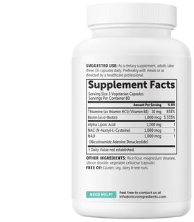Capsules de Micro Ingredients Acide Alpha-Lipoïque+ sur une table