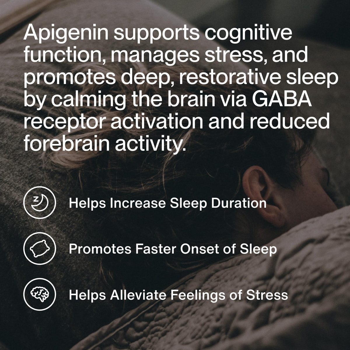 Capsules de Momentous Apigénine 50mg sur une surface blanche