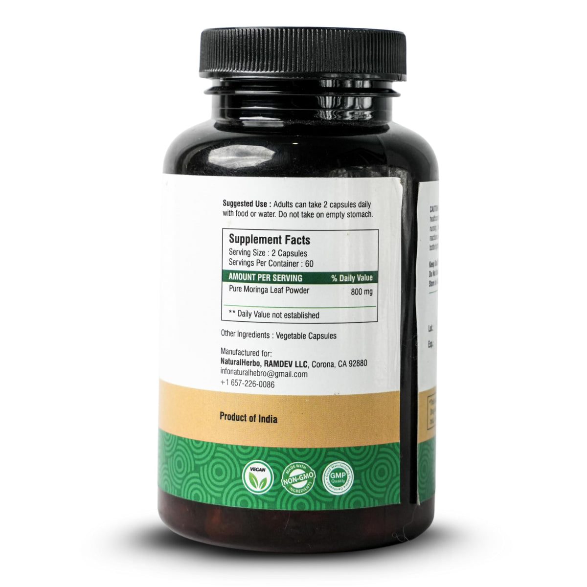 Capsules de Moringa Pur NaturalHerbo sur une table