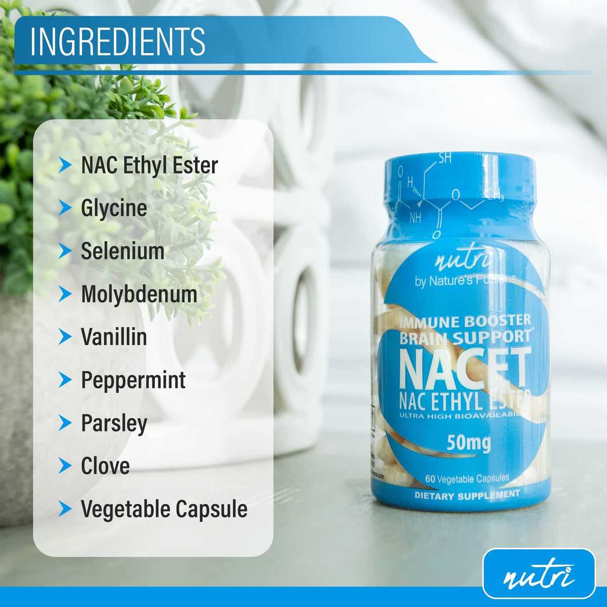 Capsules de NAC N-Acetyl Cystéine Éthyl Ester dans une main