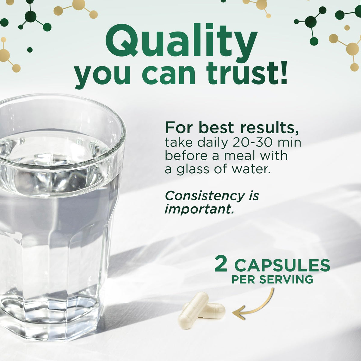Capsules de NMN Nature's Nutrition dans une cuillère