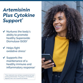 Capsules de Researched Nutritionals Artemisinin SOD sur une surface blanche