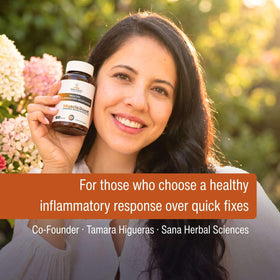 Capsules de Sana Herbal Sciences sur une surface en bois