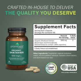 Capsules de Shatavari Bio de Prominent Nutrition sur une surface blanche