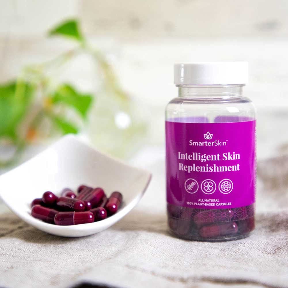 Capsules de SmarterSkin Nature Restore sur une surface blanche