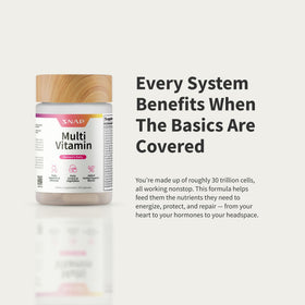 Capsules de Snap Supplements Multivitamines Femme sur fond blanc