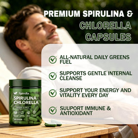 Capsules de Spiruline et Chlorelle Enerra dans une main