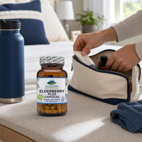 Capsules de sureau bio à côté d'autres compléments alimentaires