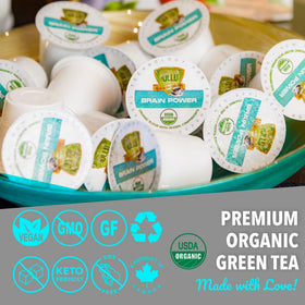 Capsules de thé vert bio SOLLO avec une tasse de thé