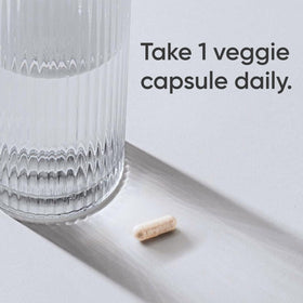 Capsules de Vinaigre de Pomme 500mg + Piment de Cayenne de Sports Research sur fond blanc