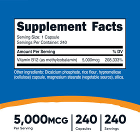 Capsules de Vitamine B12 Nutricost sur une table
