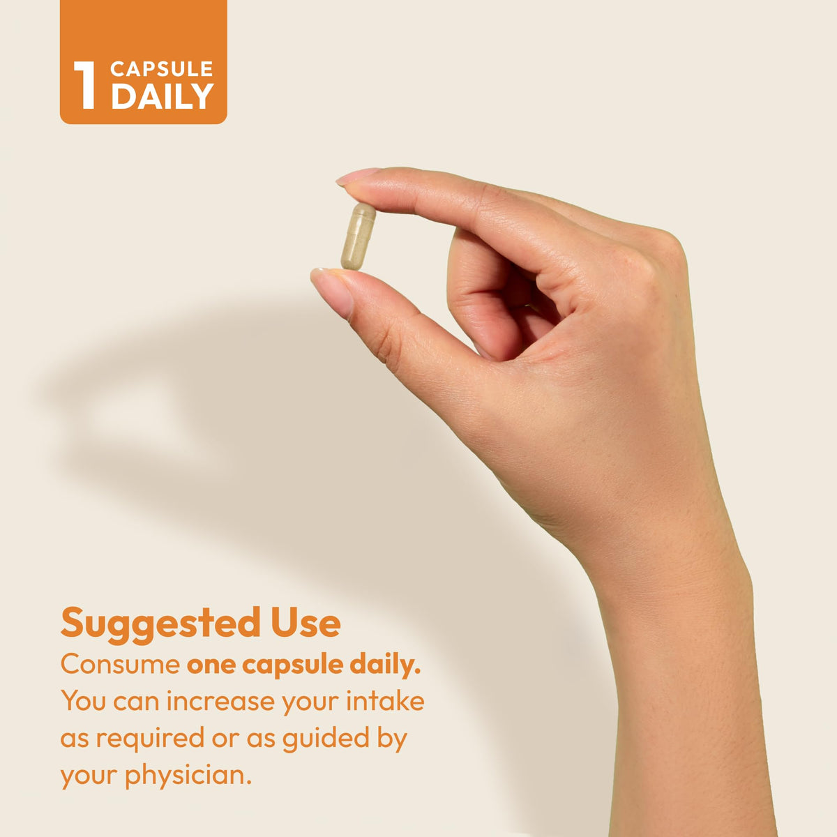 Capsules de Vitamine C 500 sur une surface blanche