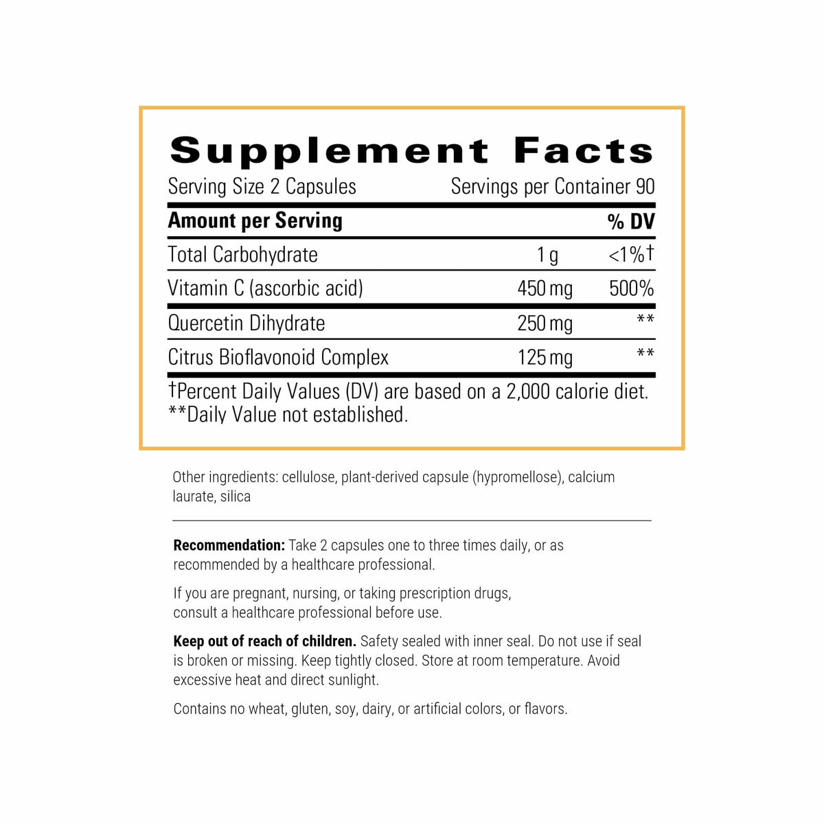 Capsules de Vitamine C avec Quercétine d'Integrative Therapeutics sur une surface blanche