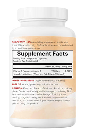 Capsules de Vitamine C Pure Micro Ingredients dans une cuillère
