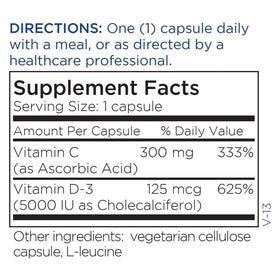 Capsules de Vitamine D3 5000 UI a balanced routine Maintenance sur une cuillère