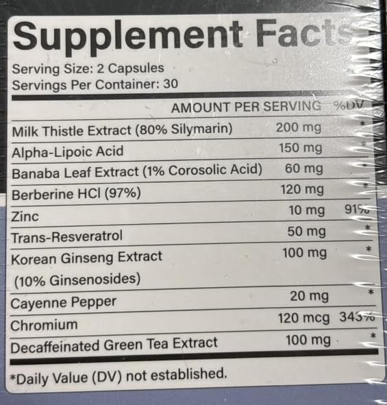 Capsules FortisCortex avec un verre d'eau à côté
