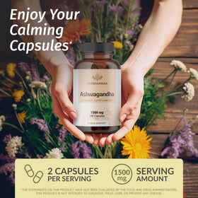 Capsules HERBAMAMA Ashwagandha sur une surface blanche