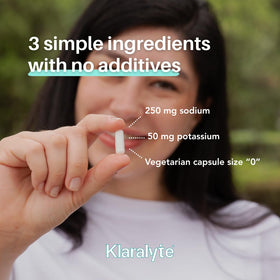 Capsules KLARALYTE sur une surface blanche