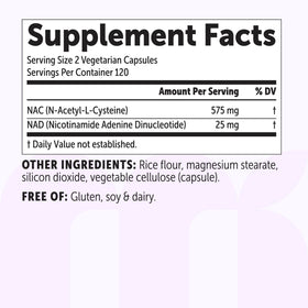 Capsules Micro Ingredients NAC avec NAD+ dans une main