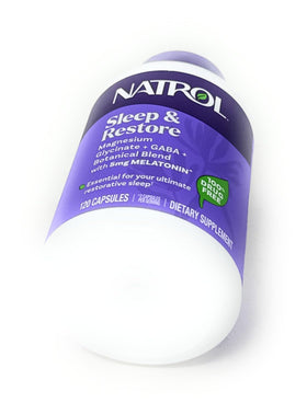 Capsules Natrol Sommeil & Récupération dans une main