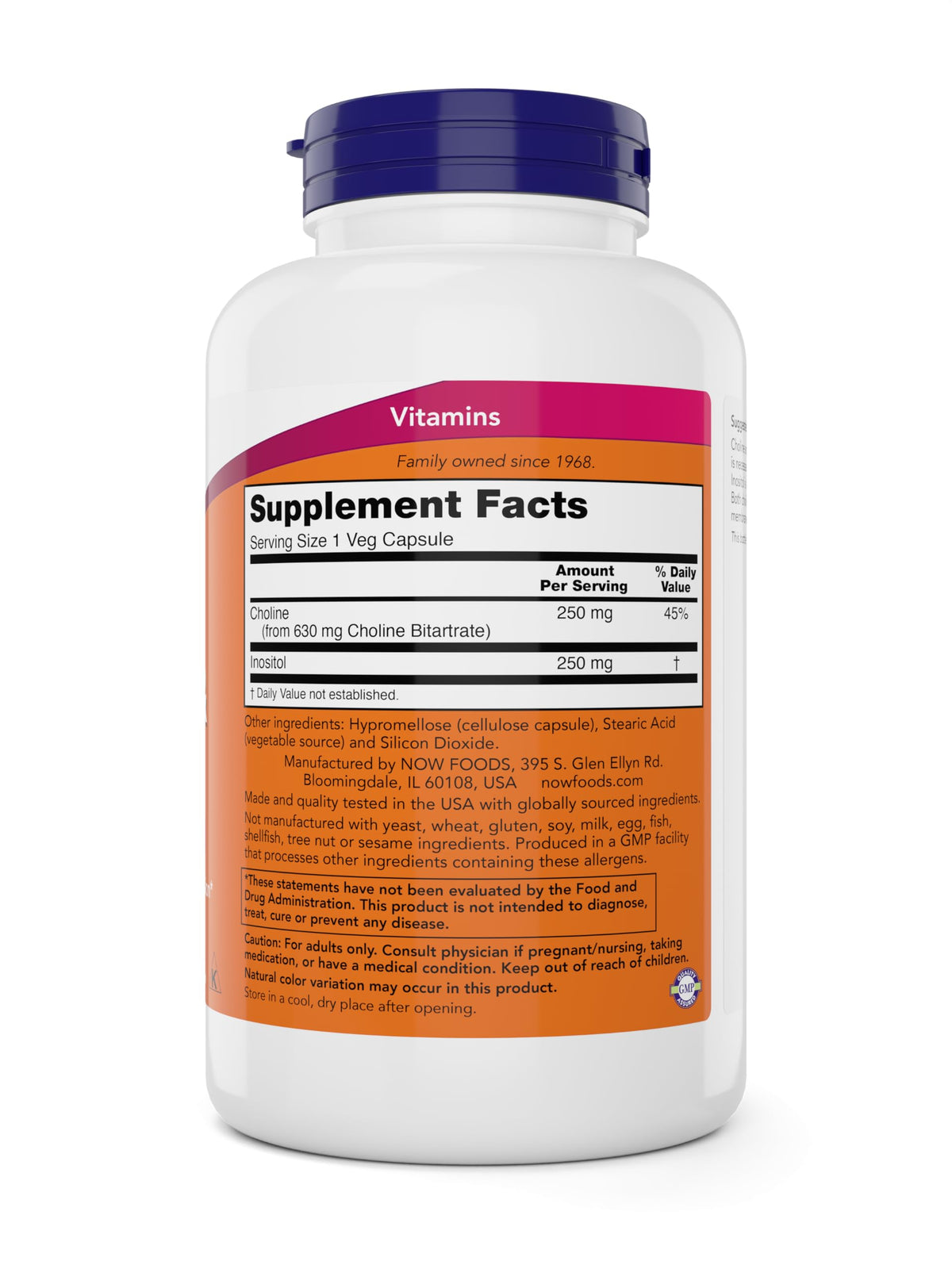 Capsules NOW Choline & Inositol à côté d'un verre d'eau