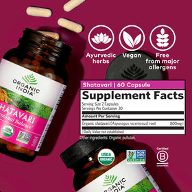 Capsules Shatavari ORGANIC INDIA sur une surface en bois