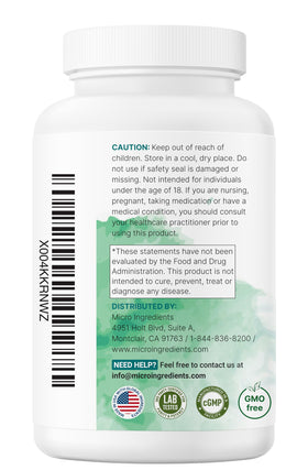 Capsules Super Enzymes Micro Ingredients dans une main