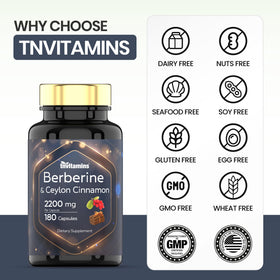 capsules tnvitamins sur une cuillère en bois