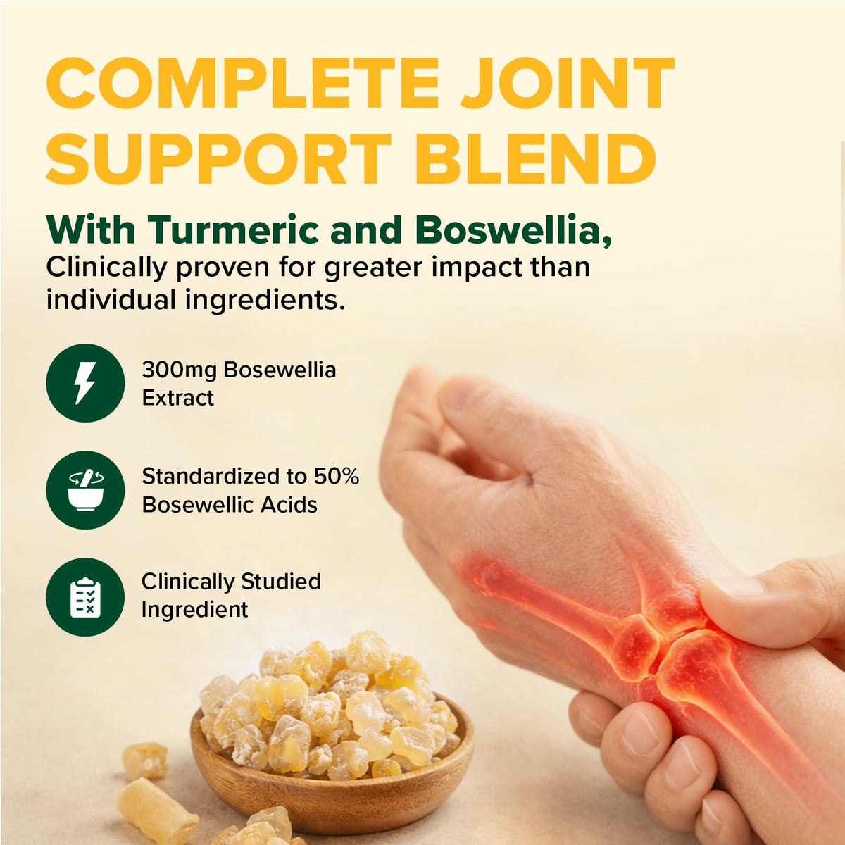 Capsules VAHDAM Curcuma dans une main