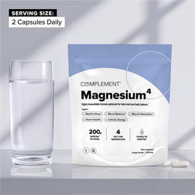 Capsules végétales de magnésium 200mg sur une surface blanche