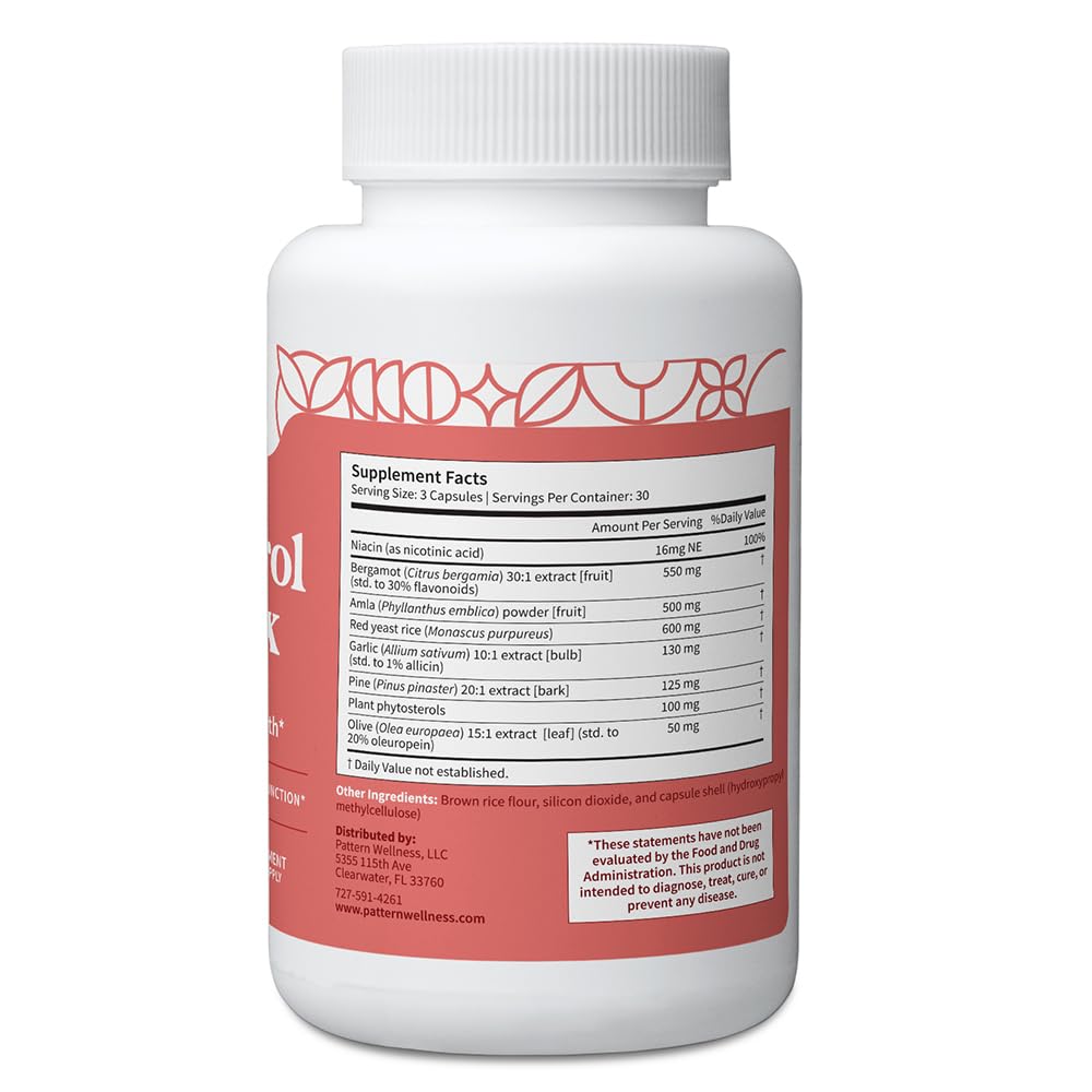 Capsules végétales du Complément Cholestérol Pattern Wellness sur une surface blanche