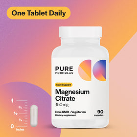 Capsules végétariennes de citrate de magnésium sur une surface blanche