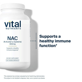 Capsules Vital Nutrients NAC 600mg sur une surface blanche