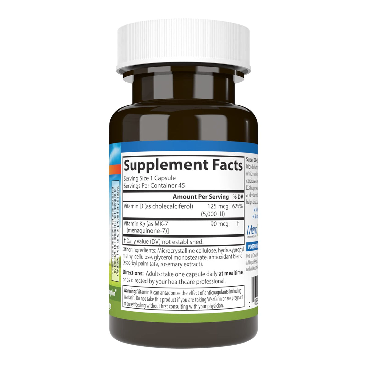 Carlson Super D3 + K2, capsules végétariennes en gros plan, montrant la taille